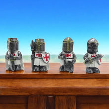 Laden Sie das Bild in den Galerie-Viewer, Set of 4 Miniature Templar Knight Figurines – Medieval Crusader Warrior Resin Statues – 6.7cm