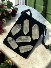 Load image into Gallery viewer, Natural Crystal Quartz Points (120g) | Healing Energy Stones - 3 to 5 cm - Set of 6
