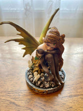 Laden Sie das Bild in den Galerie-Viewer, Capricorn Enchantment Fairy Figurine – Mystical Earthy Resin Fairy with Crystals, Zodiac-Inspired Collectible, Handcrafted Magical Decor-OsirisTradingUK