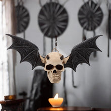Laden Sie das Bild in den Galerie-Viewer, Wall-Mounted Gothic Skull Plaque - Bat Wings Occult Halloween Decor