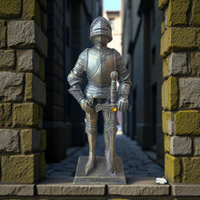 Laden Sie das Bild in den Galerie-Viewer, Gothic Knight Figure in Full Armour 17.5cm Resin Collectible Medieval Soldier Statue