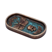 Laden Sie das Bild in den Galerie-Viewer, Dark Gothic Moth Skull Incense Stick Holder | Ornate Resin Burner Alternative Decor