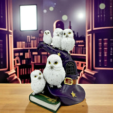 Laden Sie das Bild in den Galerie-Viewer, Enchanting LED Owl Figurine Witch Hat Lamp Ornament Mystical Room Decor