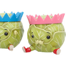 Laden Sie das Bild in den Galerie-Viewer, Three Wise Sprouts Crowned Figurines Novelty Christmas Ornament Cute Gift