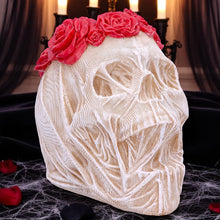 Laden Sie das Bild in den Galerie-Viewer, Veiled Skull Statue with Rose Wreath Gothic Wedding Gift Fantasy Ornament Decor