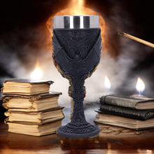Laden Sie das Bild in den Galerie-Viewer, Gothic Bat Wine Goblet | Vampire Kitchen Barware | Black Resin Chalice 19.5cm
