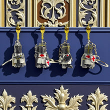 Laden Sie das Bild in den Galerie-Viewer, Templar Knight Keychain Set of 4 Miniature Crusader Keyrings Medieval Favours