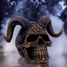 Laden Sie das Bild in den Galerie-Viewer, Diabolus Horned Skull Figurine Gothic Demon Skull Ornament Halloween Horror Statue