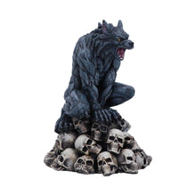 Laden Sie das Bild in den Galerie-Viewer, Gothic Werewolf on Skulls – Hand-Painted Resin Figurine Horror Lycanthrope Statue 15cm