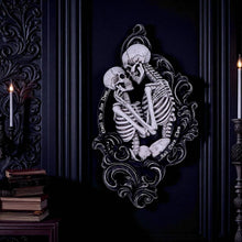 Laden Sie das Bild in den Galerie-Viewer, Dark Gothic Baroque Romantic Skeleton Wall Decor Halloween Lovers Ornament