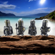 Laden Sie das Bild in den Galerie-Viewer, Medieval Templar Knight Figures – 4-Piece Set – Crusader Warrior Miniatures – Gothic Decor