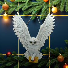 Laden Sie das Bild in den Galerie-Viewer, Majestic Hanging Owl Figurine with Letter Wildlife Bird Ornament Sculpture Decor