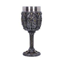 Laden Sie das Bild in den Galerie-Viewer, Gallant Knight Goblet - Medieval Resin & Stainless Steel Templar Chalice, Gothic Decor Drinkware
