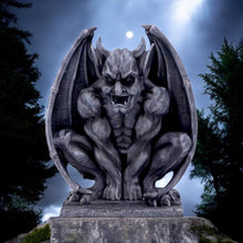 Load image into Gallery viewer, Resin Gargoyle Statue – Gothic Decor Garden Sculpture | Medieval Mythical Creature Ornament for Home and Outdoor Spaces
