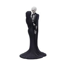 Laden Sie das Bild in den Galerie-Viewer, Gothic Skeleton Couple Figurine 24cm - Romantic Gothic Decor Ornament - Hand-Painted Sculpture