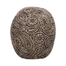 Laden Sie das Bild in den Galerie-Viewer, Intricate Gothic Skull Figurine Black and Gold Statue Decorative Occult Ornament