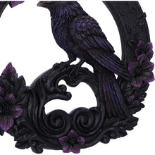 Laden Sie das Bild in den Galerie-Viewer, Gothic Raven Wall Plaque Dark Bird Wreath Floral Witchcraft Ornament Decor