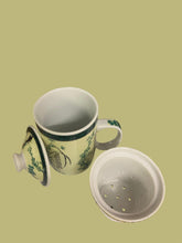 Load image into Gallery viewer, Traditional Chinese Tea Mug with Strainer and Lid - Ceramic Infuser Cup 10cm - Asian Style Teaware