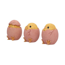 Laden Sie das Bild in den Galerie-Viewer, Adorable Spring Chick Set Three Wise Chickens Figurines Easter Novelty Gift Boxed