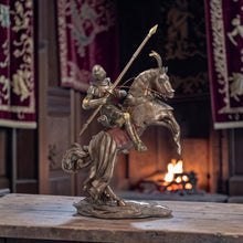 Laden Sie das Bild in den Galerie-Viewer, Medieval Knight on Horse Figurine Armoured Cavalry Statue Bronze Effect 45.9cm