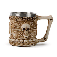 Laden Sie das Bild in den Galerie-Viewer, Gothic Skull Mug - Bone Handle Halloween Home Decor Tankard
