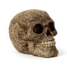 Laden Sie das Bild in den Galerie-Viewer, Abstract Gothic Skull Fantasy Figurine Halloween Ornament Macabre Figure