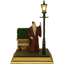 Load image into Gallery viewer, Harry Potter Privet Drive Light-Up Figurine | Officially Licensed Collectible 18.5cm