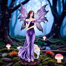Laden Sie das Bild in den Galerie-Viewer, Gothic Fairy Guardian Wolf & Owl Figurine Enchanted Fantasy woodland Ornament