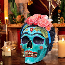 Laden Sie das Bild in den Galerie-Viewer, Calavera de Azucar Mexican Sugar Skull Day of the Dead Decor Hand-Painted Resin Figurine