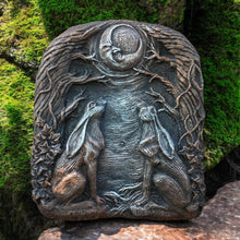 Load image into Gallery viewer, Moon Gazing Hares Wall Plaque - Hand-Colored 16cm Indoor Ornament - Decorative Hare Art with Hanging Hook