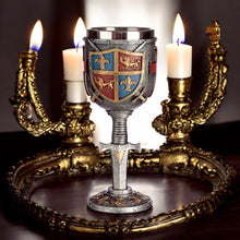 Laden Sie das Bild in den Galerie-Viewer, Knight Templar Goblet Medieval Chalice Crusader Cup Gothic Drinkware Decor 19cm