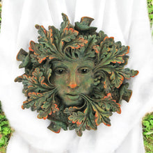 Load image into Gallery viewer, Green Spirit Weatherproof Garden Wall Plaque - Outdoor/Indoor Greenman Decor 13x13 cm Resin
