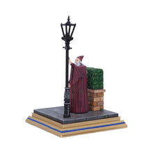 Load image into Gallery viewer, Harry Potter Privet Drive Light-Up Figurine | Officially Licensed Collectible 18.5cm