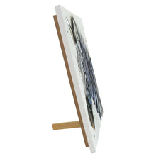 Laden Sie das Bild in den Galerie-Viewer, ZANDRA Zebra-Keramik-Kunstfliese von Bree Merryn | 20 x 20 cm Wanddekoration | Aufhängfertiger Tierdruck | Moderne Tierkunst | Handgefertigte Keramik-Wandfliese als Geschenk