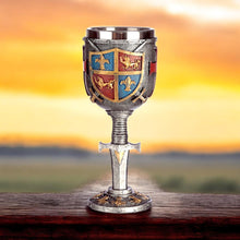Laden Sie das Bild in den Galerie-Viewer, Knight Templar Goblet Medieval Chalice Crusader Cup Gothic Drinkware Decor 19cm