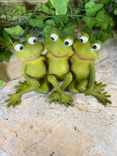 Load image into Gallery viewer, Whimsical Handcrafted Resin Frog Friends Figurine Hilarious Gift Idea 19.5 cm-OsirisTradingUK