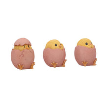 Laden Sie das Bild in den Galerie-Viewer, Adorable Spring Chick Set Three Wise Chickens Figurines Easter Novelty Gift Boxed