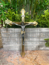 Laden Sie das Bild in den Galerie-Viewer, Metal Wall Cross Elegant Christian Decor Spiritual Crucifix Wall Art Unique Religious Home Accent with Gold and Silver Effect and 15 cm high-OsirisTradingUK
