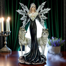 Laden Sie das Bild in den Galerie-Viewer, Mystical Wolf Guardian Figurine Gothic Forest Queen Dark Fantasy Magical Statue
