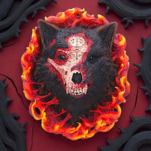 Laden Sie das Bild in den Galerie-Viewer, Blizzard Diablo 4 Mephisto Wolf Head Wall Plaque Gaming Horror Collectible