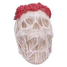 Laden Sie das Bild in den Galerie-Viewer, Veiled Skull Statue with Rose Wreath Gothic Wedding Gift Fantasy Ornament Decor