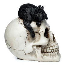 Laden Sie das Bild in den Galerie-Viewer, Witchcraft Black Cat on Skull Figurine Gothic Ornament Home Decor Resin Statue 14cm