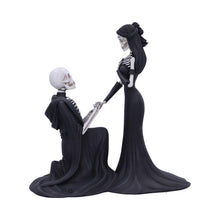Laden Sie das Bild in den Galerie-Viewer, Gothic Skeleton Engagement Figurine Macabre Proposal Fantasy Romance Statue