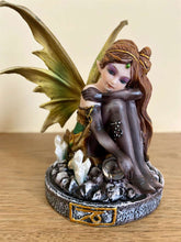 Laden Sie das Bild in den Galerie-Viewer, Capricorn Enchantment Fairy Figurine – Mystical Earthy Resin Fairy with Crystals, Zodiac-Inspired Collectible, Handcrafted Magical Decor-OsirisTradingUK