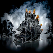 Laden Sie das Bild in den Galerie-Viewer, Dark Gothic Black Skull Figurine Occult Statue Fantasy Altar Ornament 19.5 cm