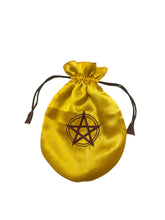 Laden Sie das Bild in den Galerie-Viewer, Mystic Yellow Satin Drawstring Bag with Purple Pentagram - Wiccan Pouch for Tarot, Runes, & Amulets, Magical Altar Cloth Bag.