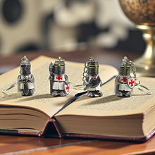Laden Sie das Bild in den Galerie-Viewer, Templar Knight Keychain Set of 4 Miniature Crusader Keyrings Medieval Favours