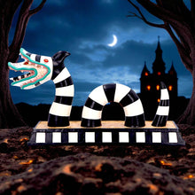 Laden Sie das Bild in den Galerie-Viewer, Official Beetlejuice Sandworm Statue Gothic Movie Memorabilia Horror Film Figure