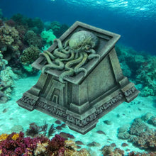 Load image into Gallery viewer, Cthulhu Crypt Trinket Box Gothic Figurine Resin Fantasy Storage Container Nemesis Now