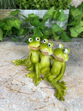 Laden Sie das Bild in den Galerie-Viewer, Hilarious Frog Crew Resin Figurine Garden Ornament Lawn Decoration-OsirisTradingUK